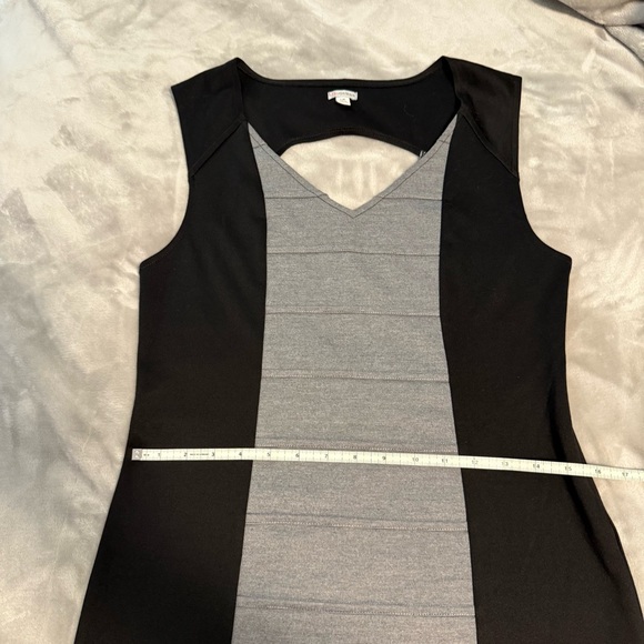 Chic GUESS Black & Gray Colorblock Sheath Dress – Sleeveless Workwear Classic Lg - Picture 5 of 10